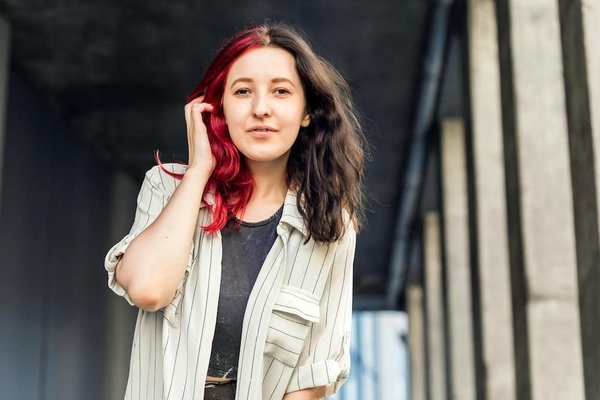 Comment les techniques de coup de pied en Savate peuvent-elles être utilisées pour augmenter la précision en football?